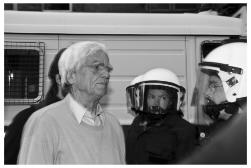Demonstration am ehem. Flughafen Tempelhof