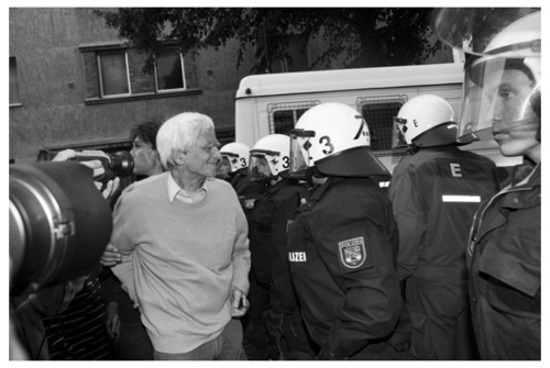 Demonstration am ehem. Flughafen Tempelhof