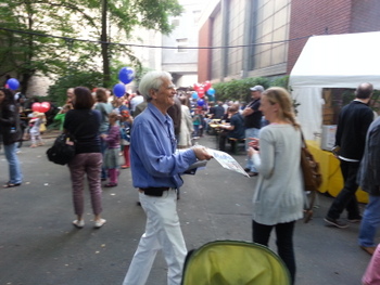 1. September: Grüner Stand auf dem Hornstraßenfest