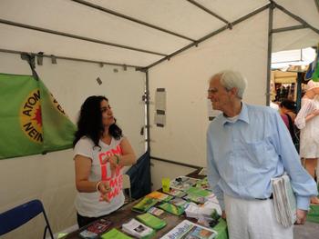 Hans-Christian Ströbele auf dem Bergmannstraßenfest: Gespräch mit Fatma Celik