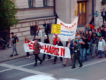 Anti-Hartz-Demo; erstellt von Dustpuppy (flickr) 