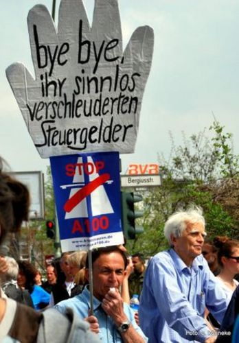 "Wir pfeifen auf die A 100!"