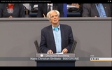 Hans-Christian Ströbele spricht im Bundestag zum Abschlussbericht des NSU-Untersuchungsausschusses.
