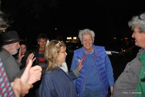 Ströbele gewinnt zum vierten Mal das Direktmandat in Xhain: Impressionen vom Wahlabend