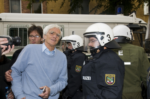 Demonstration am ehem. Flughafen Tempelhof