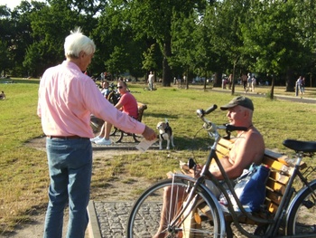 Flyern_im_Park