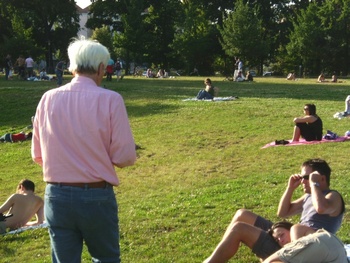 Flyern_im_Park