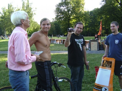 Flyern_im_Park