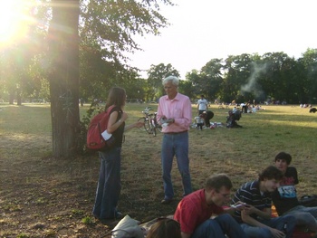 Flyern_im_Park