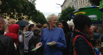 Flyern auf dem Bergmannstraßenfest 2013