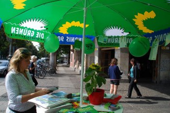 Wahlkampfstände im ganzen Bezirk