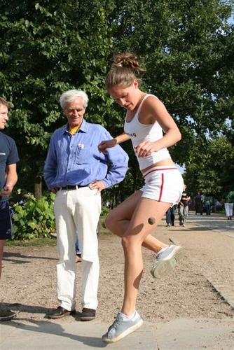 Bundestagswahlkampf 2005: Hacky-Sacken im Görlitzer Park
