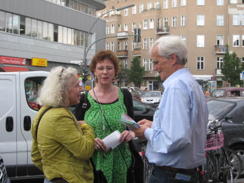 2009.08.29 - Flyern an der Kottbusser Brücke