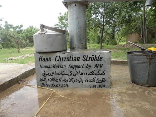 Der Brunnen trägt die Inschrift seines Spenders
