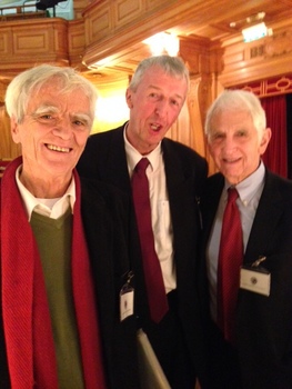 Hans-Christian und Daniel Ellsberg (re)